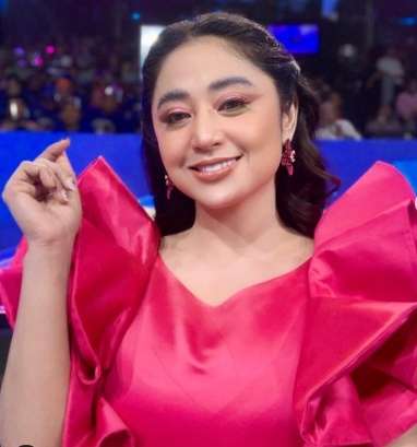 11 Kontroversi Dewi Perssik Paling Heboh, Baju Melorot, Dicekal, Hingga Sayembara Rp100 Juta