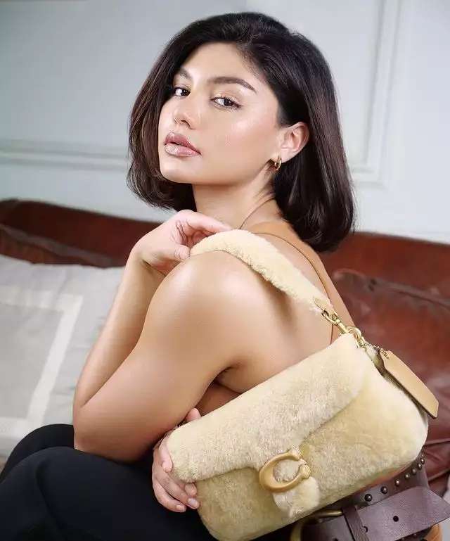 10 Potret Jihane Almira Usai Potong Rambut Pendek Ala Artis 90-an, Mirip Kylie Jenner, Hot Abis!