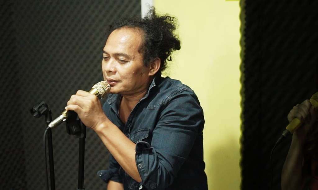 Gandeng Tata Janeeta, Deolipa Gelar Konser di Bandung Sambil Bagi-bagi iPhone