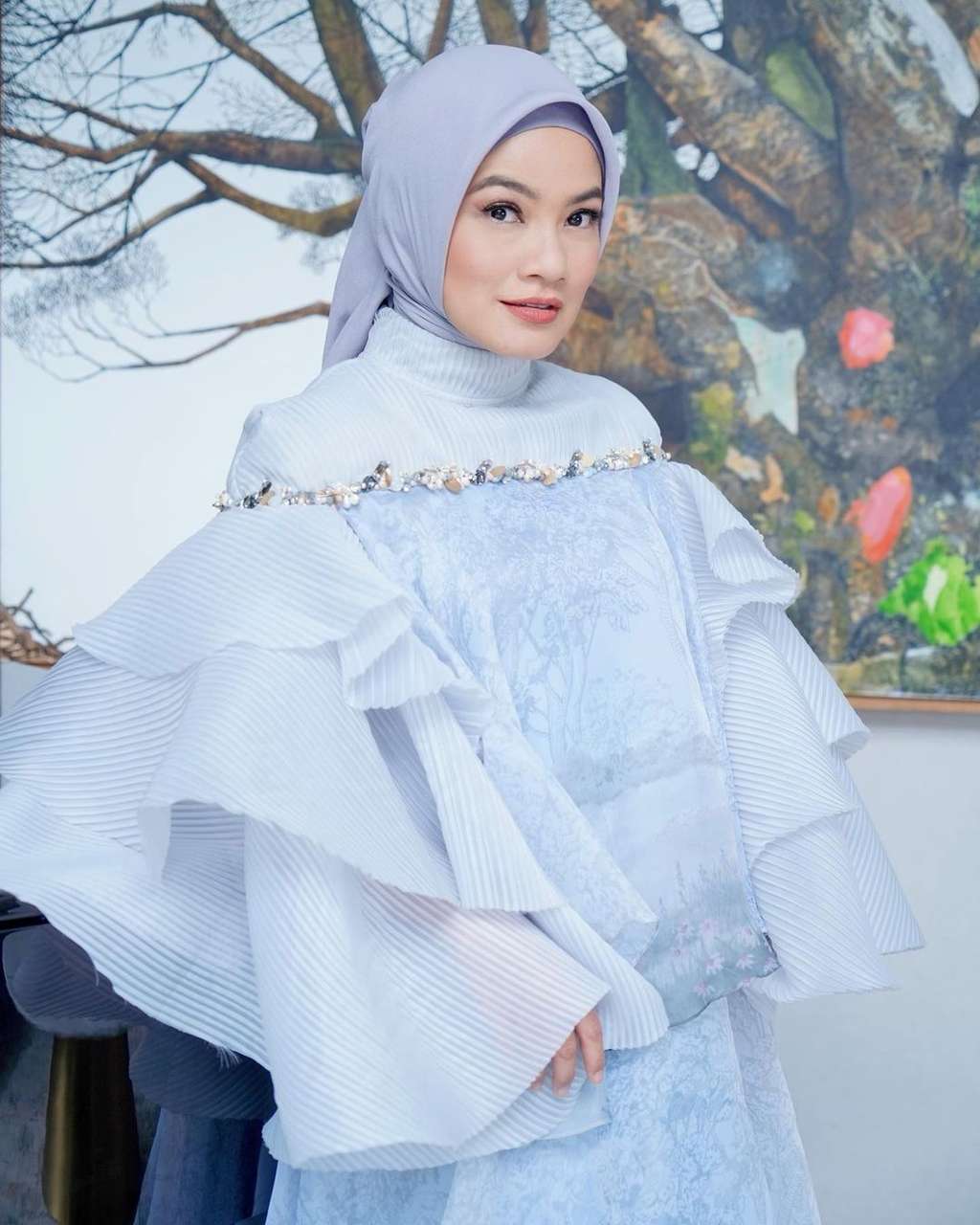 Tampil Berhijab, Titi Kamal sampai Trending