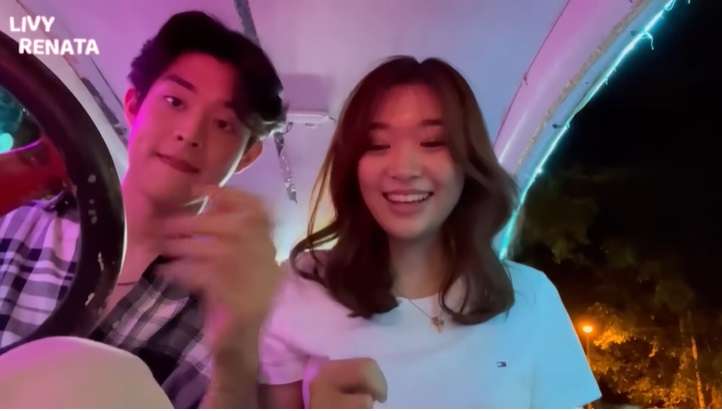 Potret Livy Renata Naik Odong-odong Bareng Prince, Ternyata Ini Pengalaman Pertamanya!