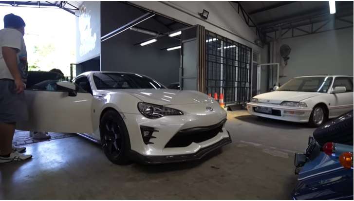Potret Garasi Andreas Stanley Crazy Rich Surabaya, Isinya Supercar Mahal Semua!