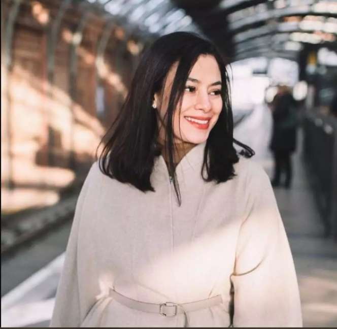 Ingat Model Majalah Bareng Thomas Djorghi ini? Tak Lagi Muncul di Layar Kaca, Kini Hidupnya Berubah Drastis!