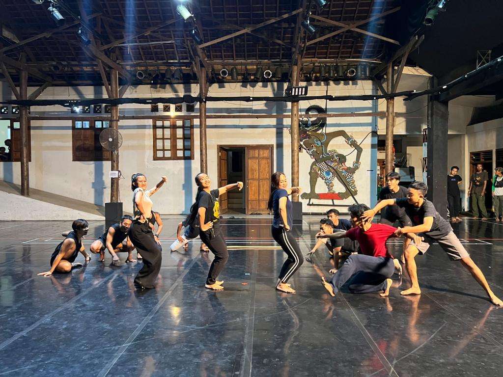 Potret Latihan Kikan Namara dan Mirabeth Jelang Pagelaran Sabang Merauke
