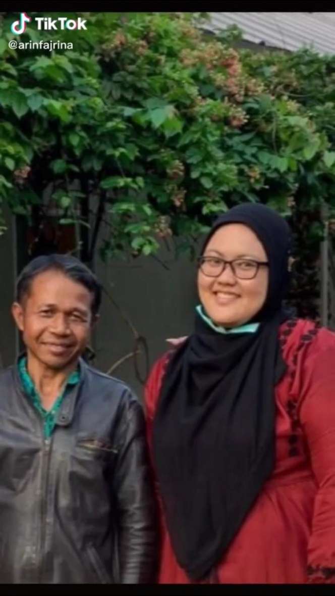 Viral Pasangan Beda Usia 20 Tahun, Jomplang Banget Dikira Bapak dan Anak, Lihat 8 Potretnya