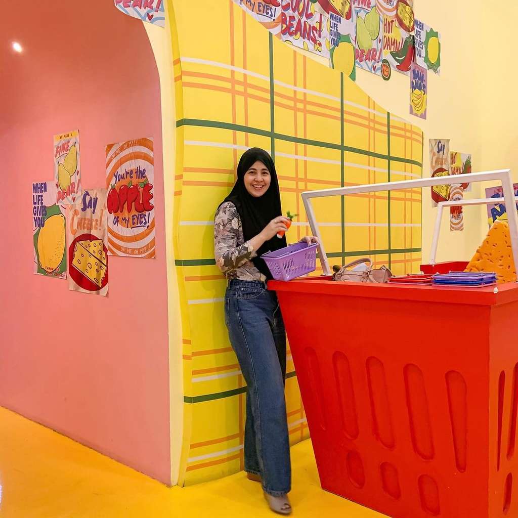 Pakai Celana Jeans bak ABG, Risty Tagor Tak Lagi Syar'i