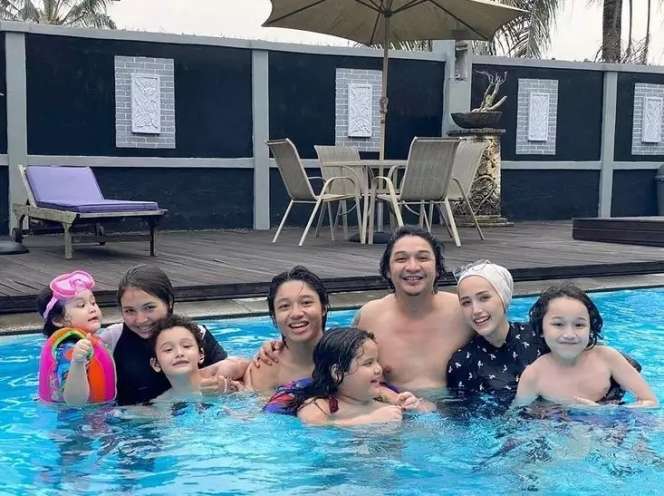 Damai Usai 11 Tahun Berseteru, Ini 10 Potret Haru Kiesha Alvaro & Pasha Ungu yang Bikin Baper!