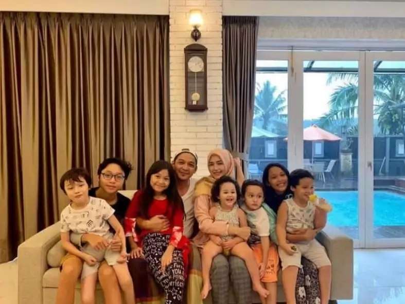 Damai Usai 11 Tahun Berseteru, Ini 10 Potret Haru Kiesha Alvaro & Pasha Ungu yang Bikin Baper!