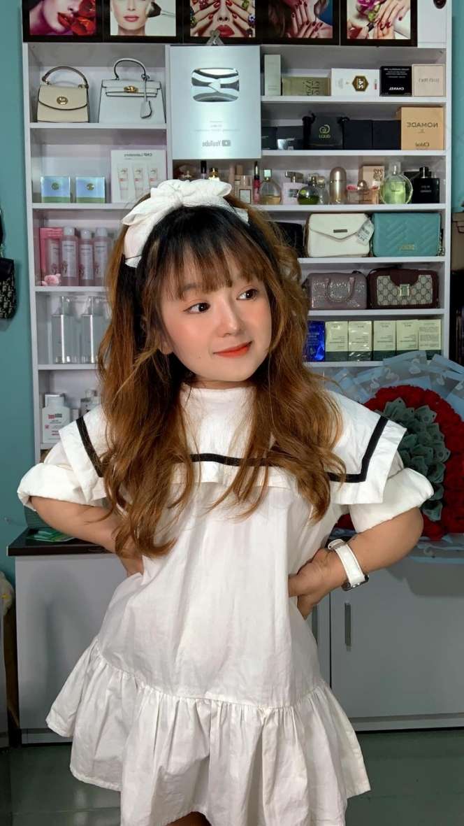 10 Potret Gadis Imut yang Viral, Parasnya Bak Bocah SD 7 Tahun, Ternyata Usia Sebenarnya 27