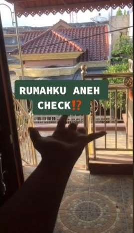 8 Potret Rumah Super Aneh yang Viral, Luarnya Mewah Bak Istana, Dalamnya Bikin Tepuk Jidat!