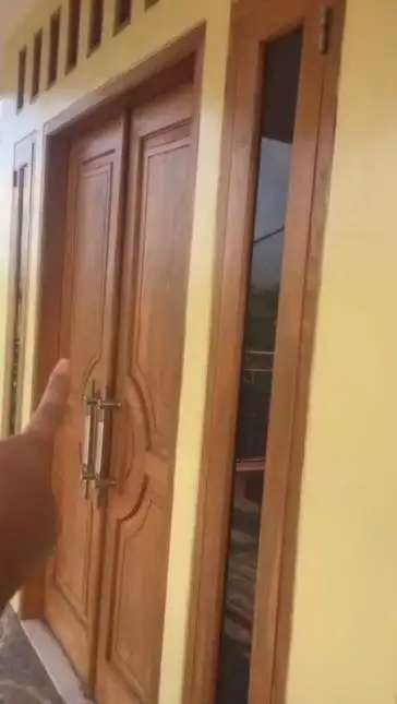 8 Potret Rumah Super Aneh yang Viral, Luarnya Mewah Bak Istana, Dalamnya Bikin Tepuk Jidat!