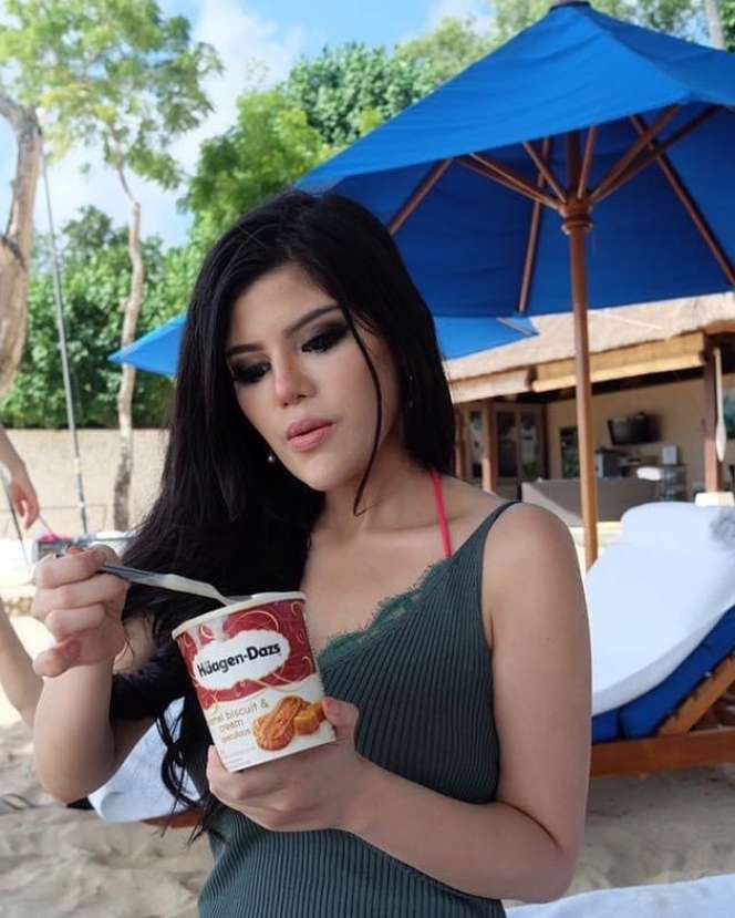 Masih Ingat Dita Soedarjo Mantan Kekasih Denny Sumargo? Kini Penampilannya Makin Hot, Bak Barbie Hidup!