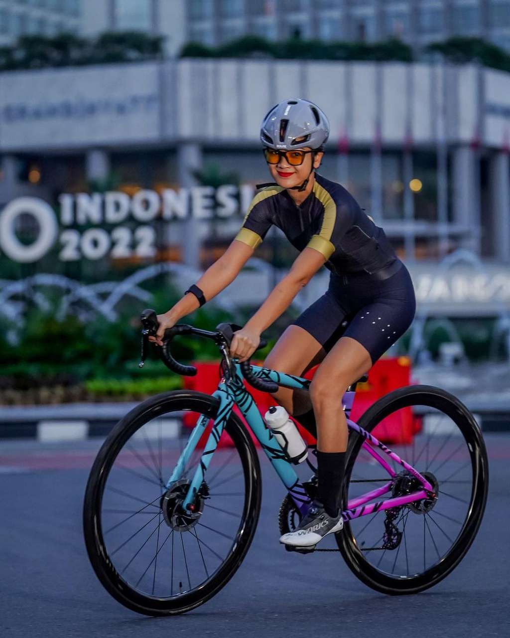 Sederet Artis yang Pernah Kecelakaan Sepeda, Luna Maya sampai Harus Dijahit