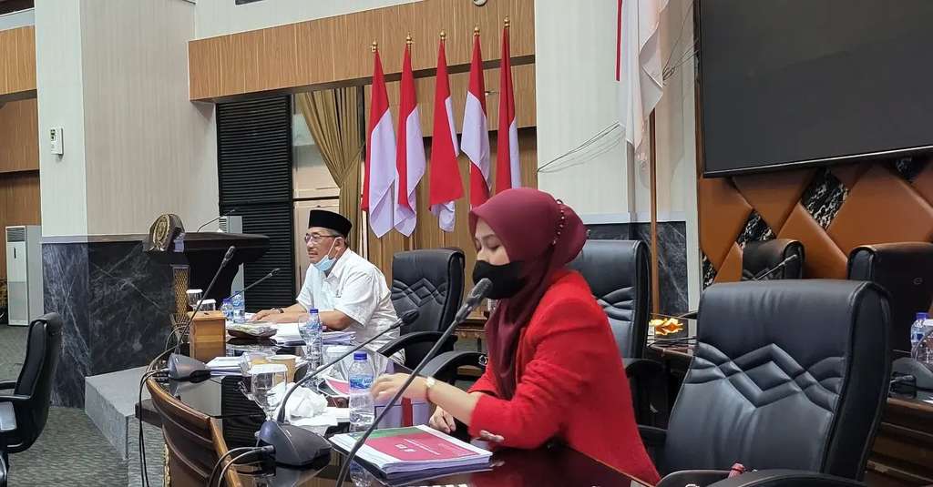 Ingat Ibu Tiri Verrel Bramasta? Dipuji Sederhana Meski Jabatan Mentereng, Berbanding Terbalik dengan Mama Kandungnya!