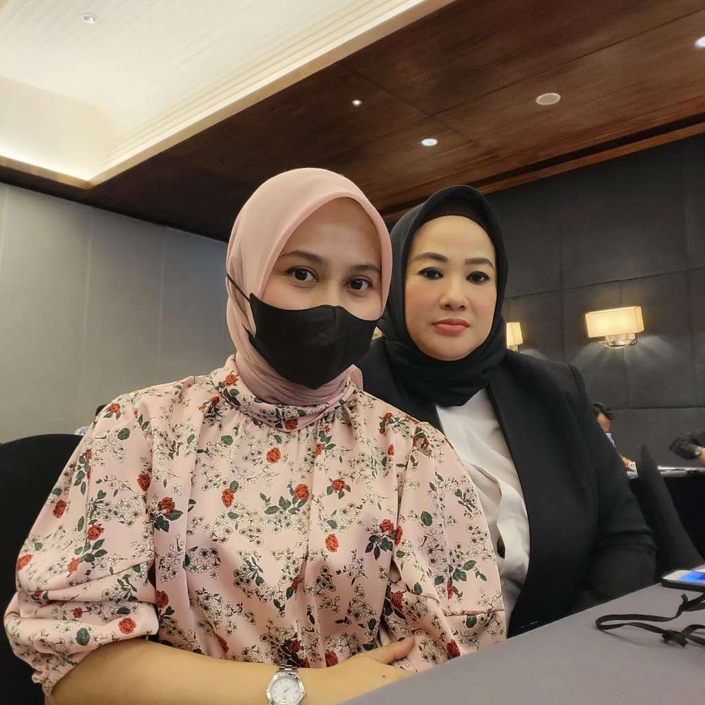 Ingat Ibu Tiri Verrel Bramasta? Dipuji Sederhana Meski Jabatan Mentereng, Berbanding Terbalik dengan Mama Kandungnya!