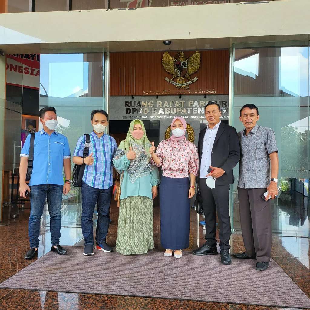 Ingat Ibu Tiri Verrel Bramasta? Dipuji Sederhana Meski Jabatan Mentereng, Berbanding Terbalik dengan Mama Kandungnya!