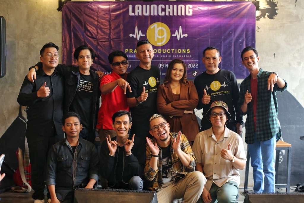 25 Tahun Jadi Drummer Ungu, Rowman Bangun Label Musik untuk Persiapan Pensiun