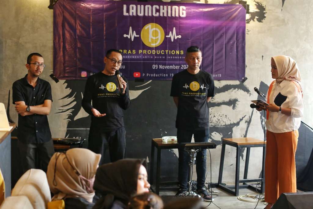 25 Tahun Jadi Drummer Ungu, Rowman Bangun Label Musik untuk Persiapan Pensiun