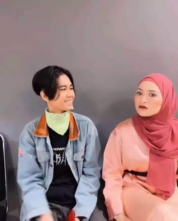 9 Potret Alif `Cepmek` Alias Dilan KW Bareng Para Artis, Semua Kena Virus `Kamu Nanyeaa`!