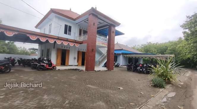 Potret Kampung TKI Korea di Lereng Gunung Ponorogo, Rumahnya Bikin Melongo, Super Mewah Bak Istana!