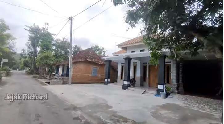 Potret Kampung TKI Korea di Lereng Gunung Ponorogo, Rumahnya Bikin Melongo, Super Mewah Bak Istana!