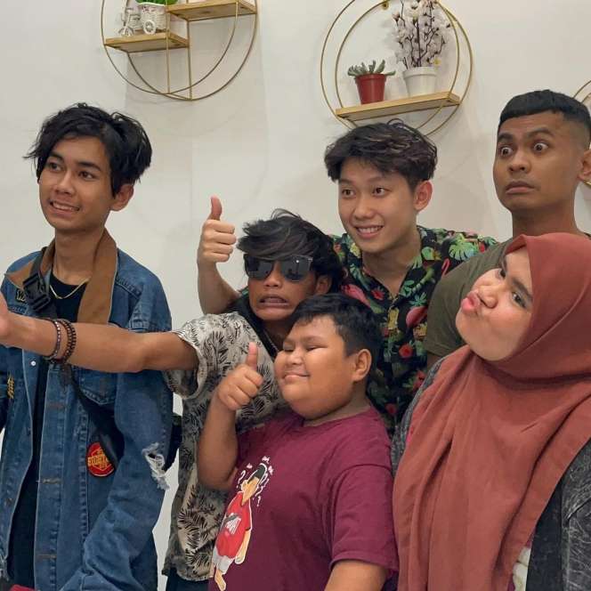 Momen Langka 7 Sosok Viral di Medsos Kumpul Bareng