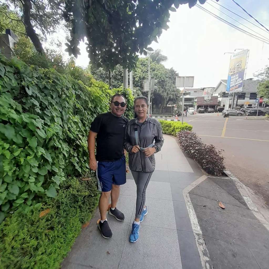 Potret Kebersamaan Lydia Kandou dengan David Sumendap, Lagi 'Bucin' Banget!