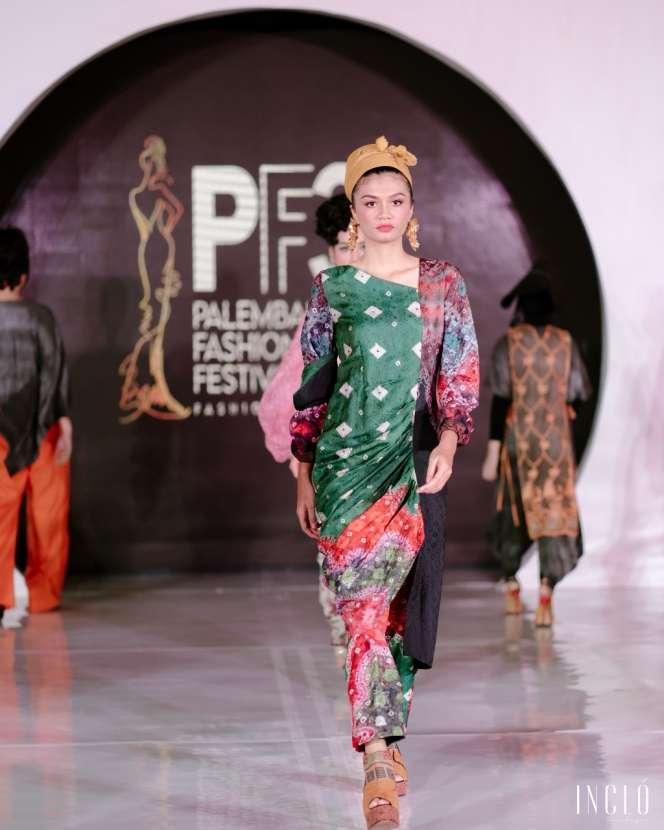 Puluhan Designer Meriahkan Palembang Fashion and Food Festival 2022
