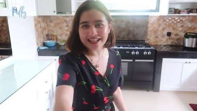 10 Potret Dapur Mewah Prilly Latuconsina yang Bikin Melongo, Mirip di Hotel Bintang Lima!