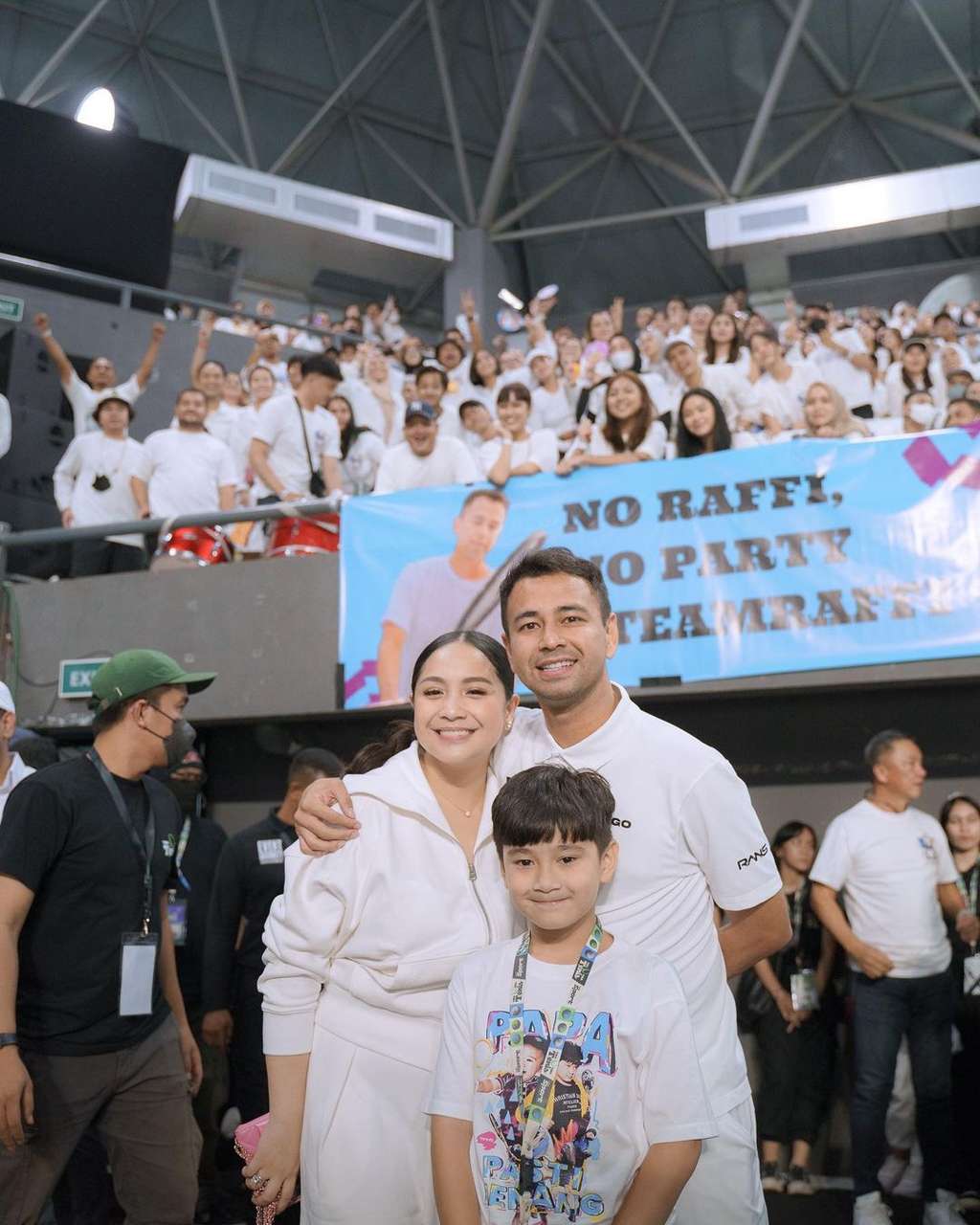 14 Gaya Artis Saat Nonton `Tiba Tiba Tenis`, Busana Gisella Anastasia Jadi Sorotan!