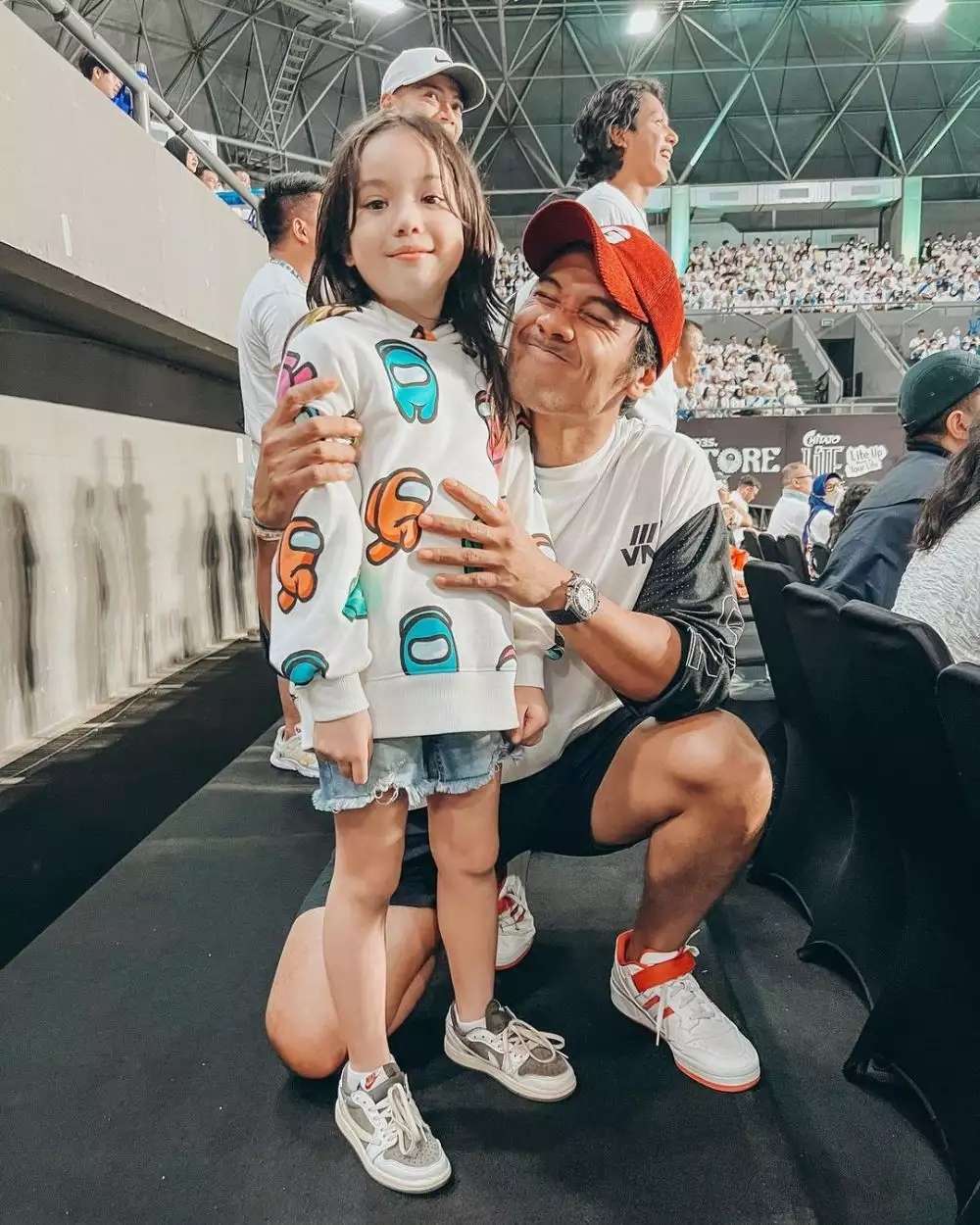 14 Gaya Artis Saat Nonton `Tiba Tiba Tenis`, Busana Gisella Anastasia Jadi Sorotan!