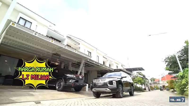 10 Potret Rumah Jhon LBF, Bos yang Viral di Tiktok, Mpok Alpa Syok : Laci Penuh Tumpukan Emas Batangan!