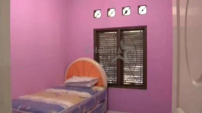 Menyedihkan! 10 Potret Kondisi Rumah Julia Perez Untuk Pengidap Kanker, Kini Terbengkalai & Mulai Roboh!