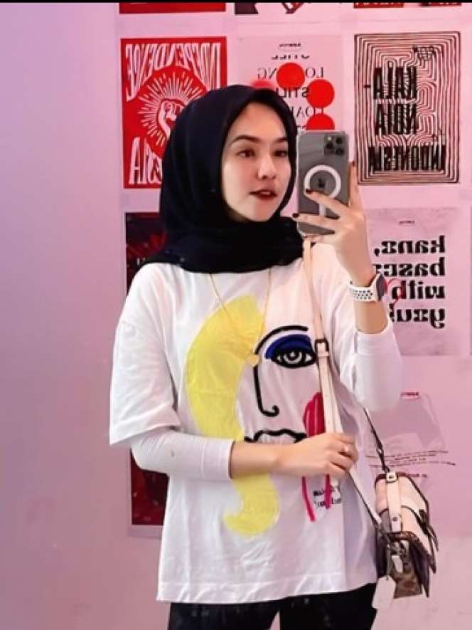 Potret Puja Friska Aspri Baru Hotman Paris, Langsung Bikin Kepincut, Cantiknya Nggak Main-main!