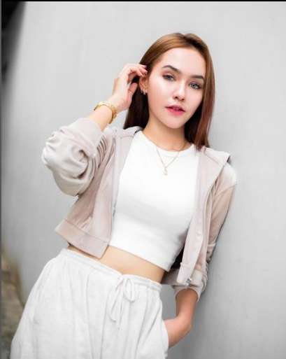 Potret Puja Friska Aspri Baru Hotman Paris, Langsung Bikin Kepincut, Cantiknya Nggak Main-main!