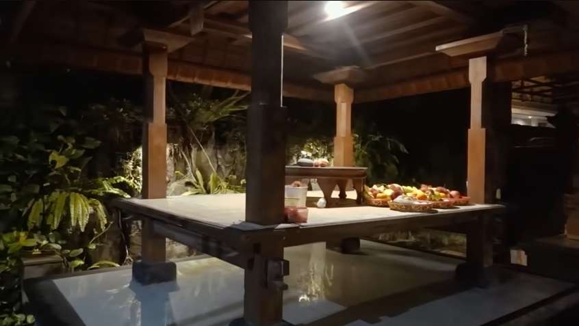 Potret Rumah Mahalini di Bali, Kental Nuansa Adat Bak Kerajaan Megah!