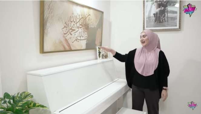 Dulunya Bekas Rumah Angker, Ini Potret Kantor Baru Irish Bella dan Ammar Zoni Usai Renovasi, Estetik Banget!