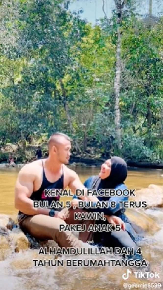Viral Ibu-Ibu Nikahi Pria Sebaya Anaknya, Beda Usia 23 Tahun, Lihat 7 Potretnya Bikin Syok! 