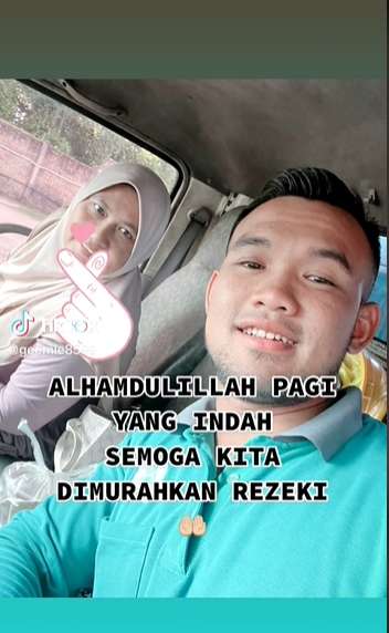 Viral Ibu-Ibu Nikahi Pria Sebaya Anaknya, Beda Usia 23 Tahun, Lihat 7 Potretnya Bikin Syok! 