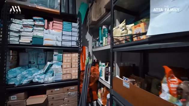 Potret Gudang Khusus Sarwendah, Isinya Persediaan Barang Bak Toko Grosir Serba Ada!