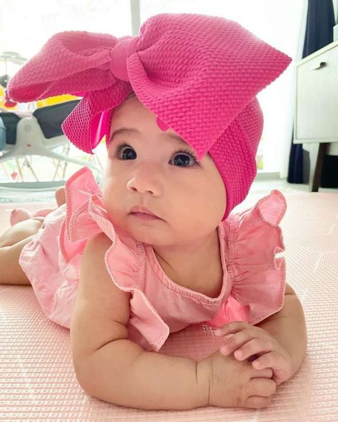 Potret Terbaru Baby Millie Putri Derby Romero, Mirip Orang Bule