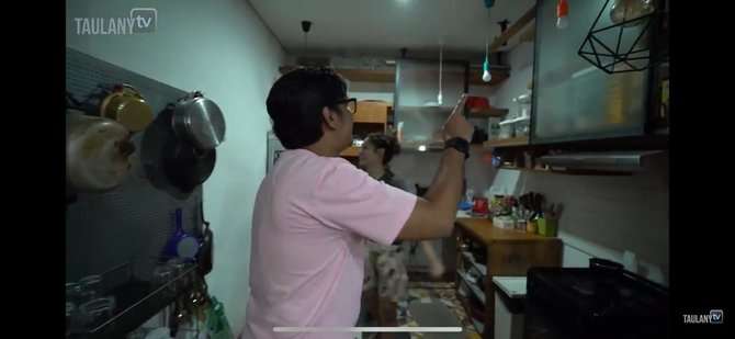 10 Potret Rumah Hesti Purwadinata Sahabat Enzy Storia, Ternyata Sederhana, Banyak Bak Sampah!