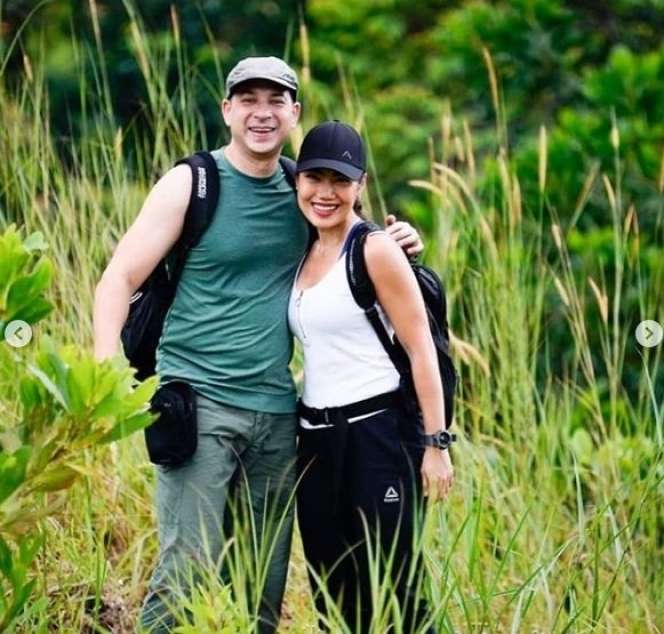 8 Potret Inge Anugrah, Istri Ari Wibowo yang Jarang Tersorot, Usia 42 Tapi Bodygoals & Hot Abis! 