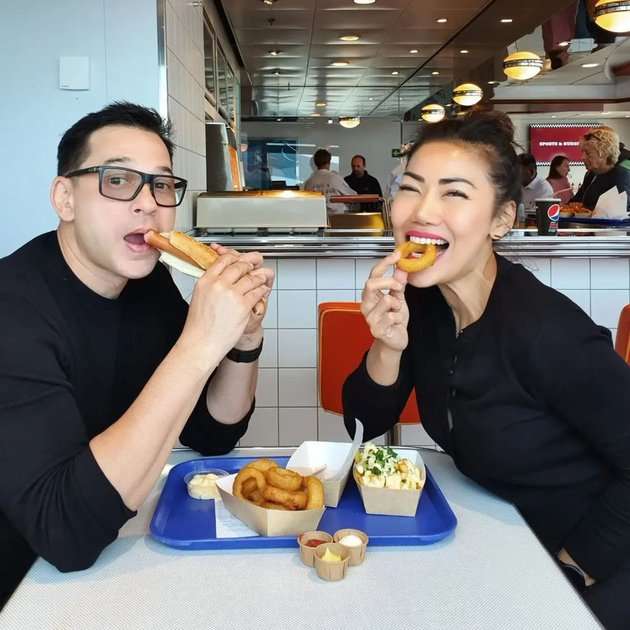 8 Potret Inge Anugrah, Istri Ari Wibowo yang Jarang Tersorot, Usia 42 Tapi Bodygoals & Hot Abis! 