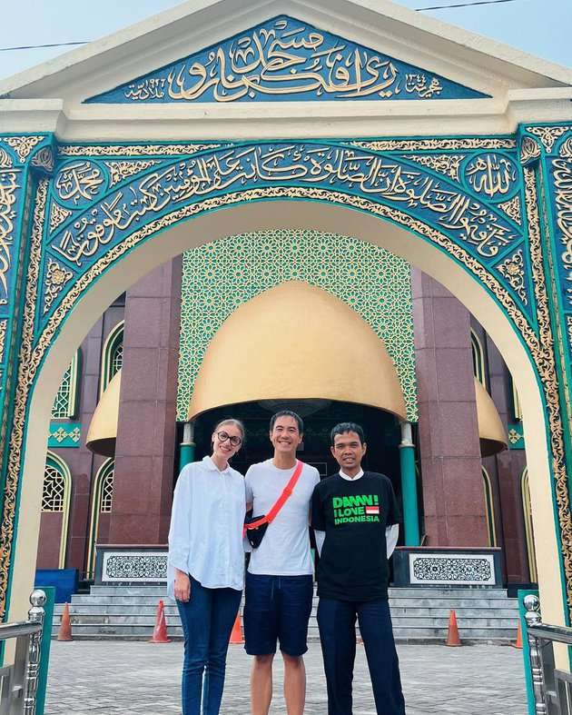 Potret Daniel Mananta Ikut Kajian Tentang Al-Quran Ditemani Sang Istri, Ungkapan Keyakinannya Sekarang