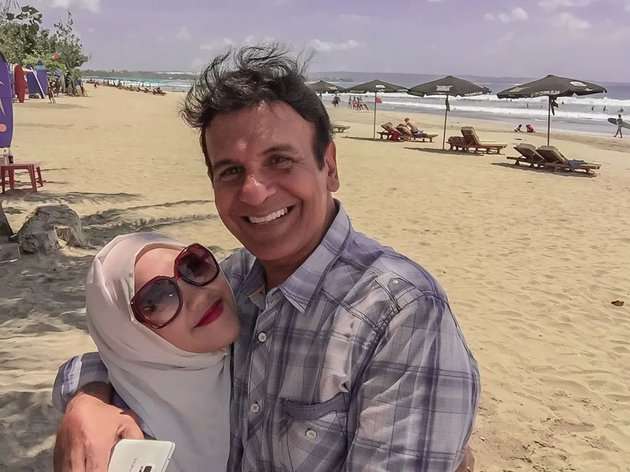 Terpaut Usia 45 Tahun, Ini Potret Santi Asokamala Istri Mark Sungkar, Kini Tetap Mesra Bak Pasangan Muda!