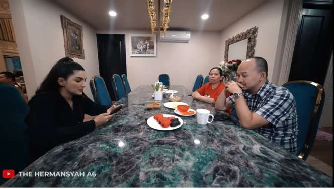 Sultan Abis, Ashanty Beli Meja Makan Asli dari Pakistan, Harganya Bikin Kantong Menjerit!
