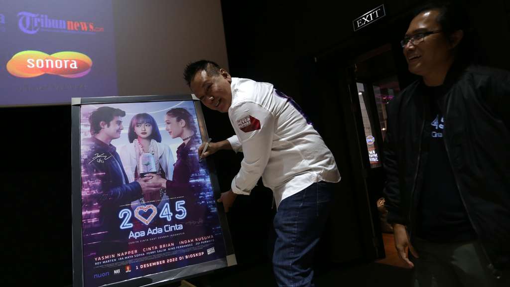 Yasmin Napper Jadi Hacker di 2045 Apa Ada Cinta