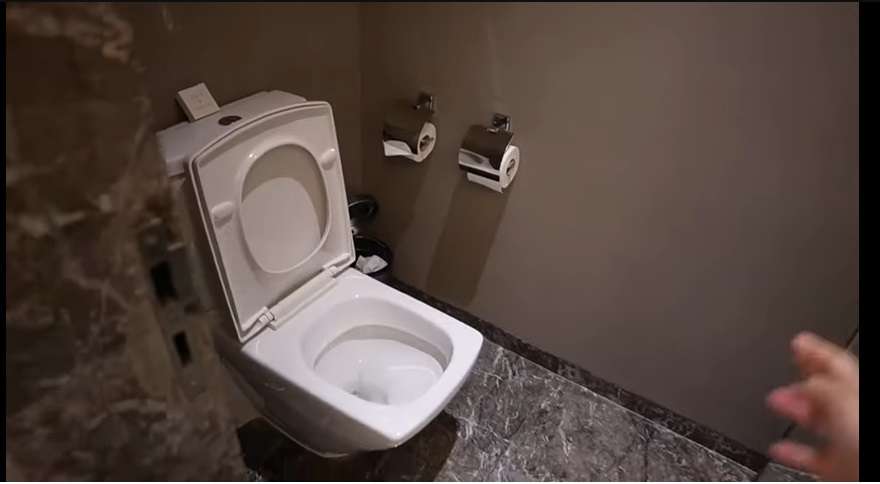 Honeymoon Dadakan ke Bangkok, Ini Potret Kamar Hotel Jess No Limit dan Sisca Kohl yang Super Mewah!