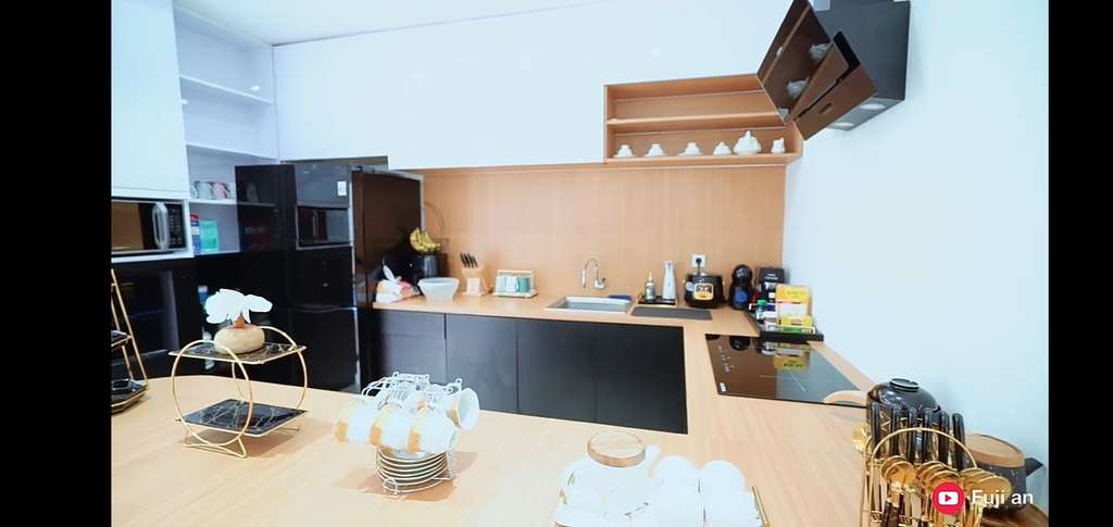 10 Potret Rumah Miliaran Milik Verrell Bramasta, Ada Mall Pribadi dan Lift Seharga Rp700 Juta!